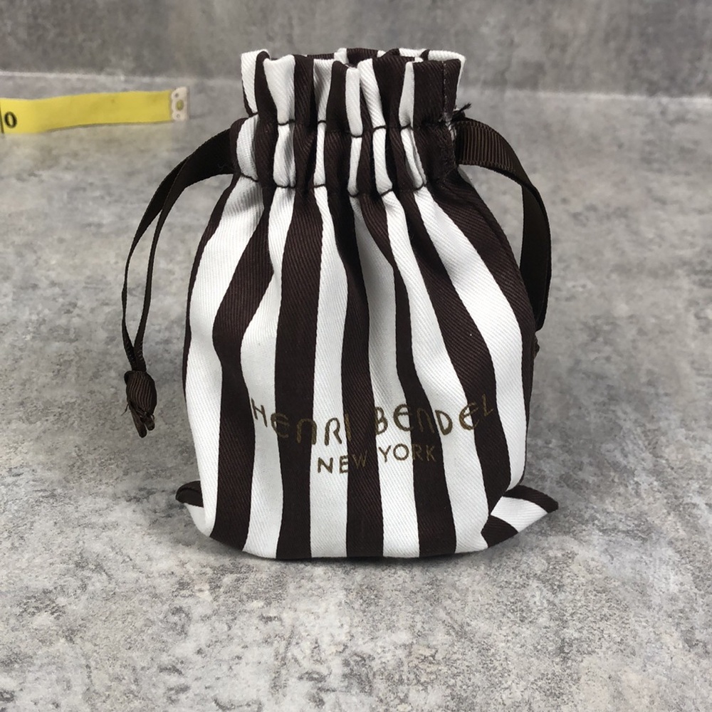 Henri bendel chain link - unsigned bracelet and gift bag - nwot